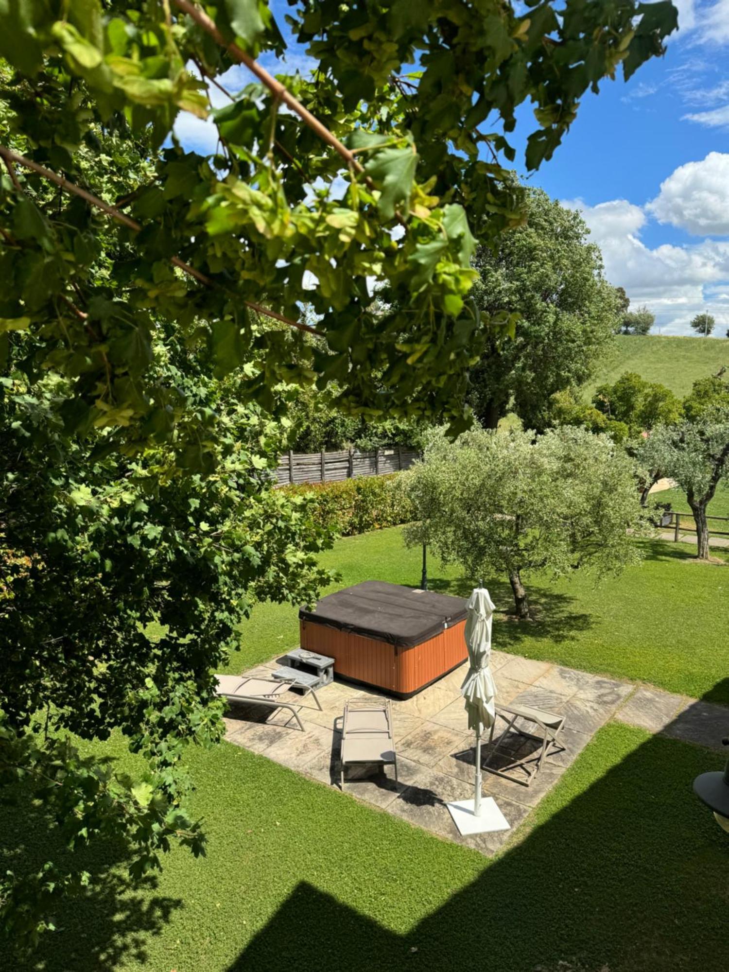 Montenovo Country House Ostra Vetere Exterior foto